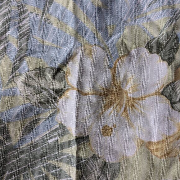 Tommy Bahama 100% Silk Button Up Size Large - Picture 3 of 6